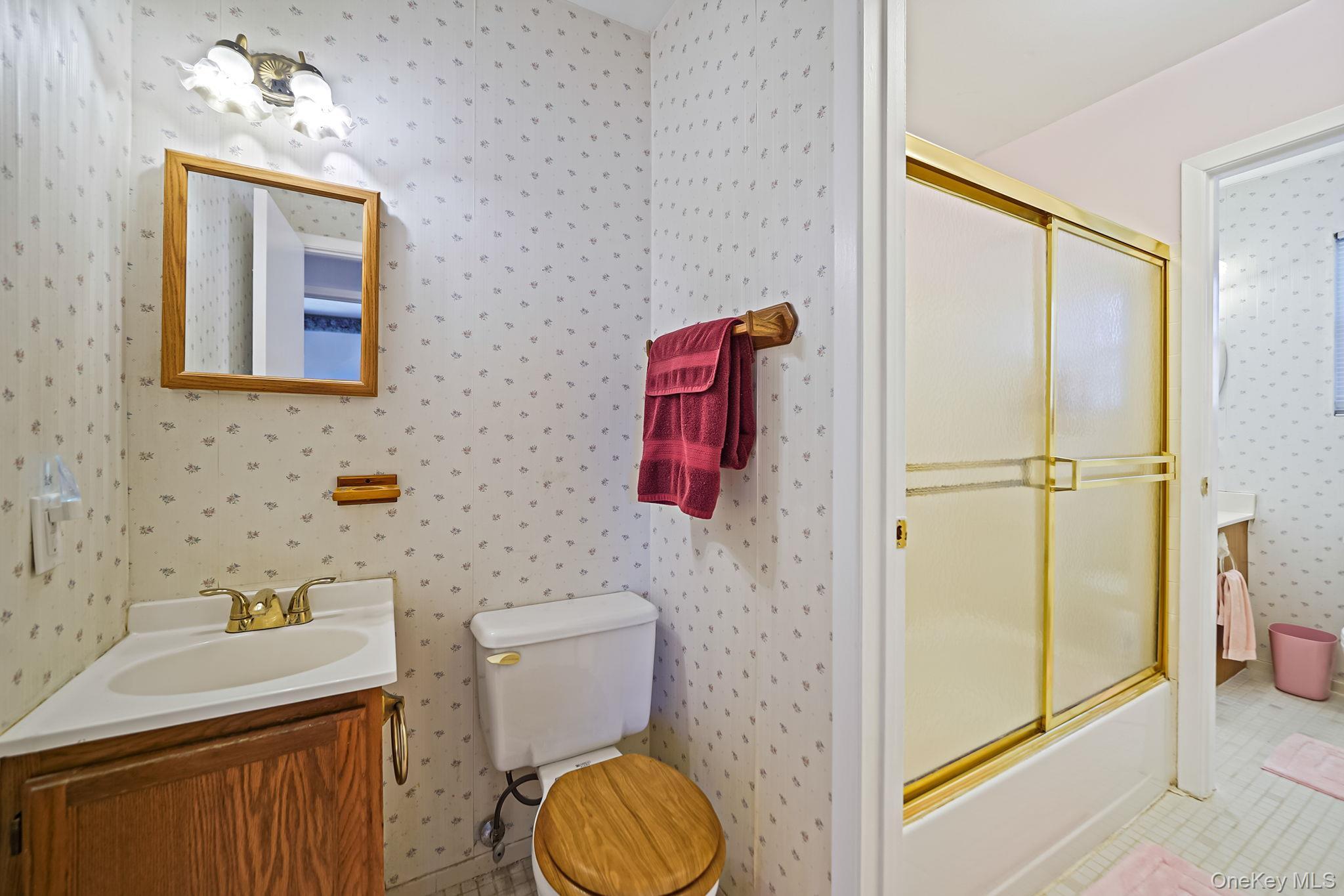 Condo Huntington Commons  Suffolk County, NY 11980, MLS-975964-16