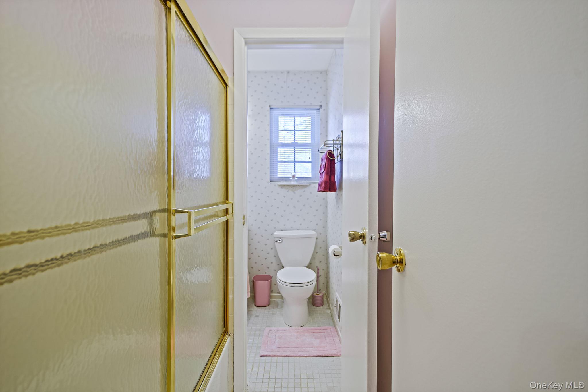 Condo Huntington Commons  Suffolk County, NY 11980, MLS-975964-17