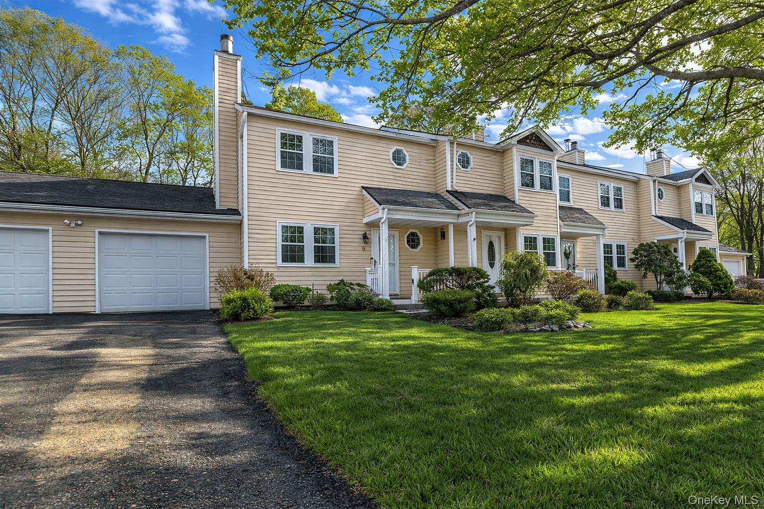 Condo Huntington Commons  Suffolk County, NY 11980, MLS-975964-2