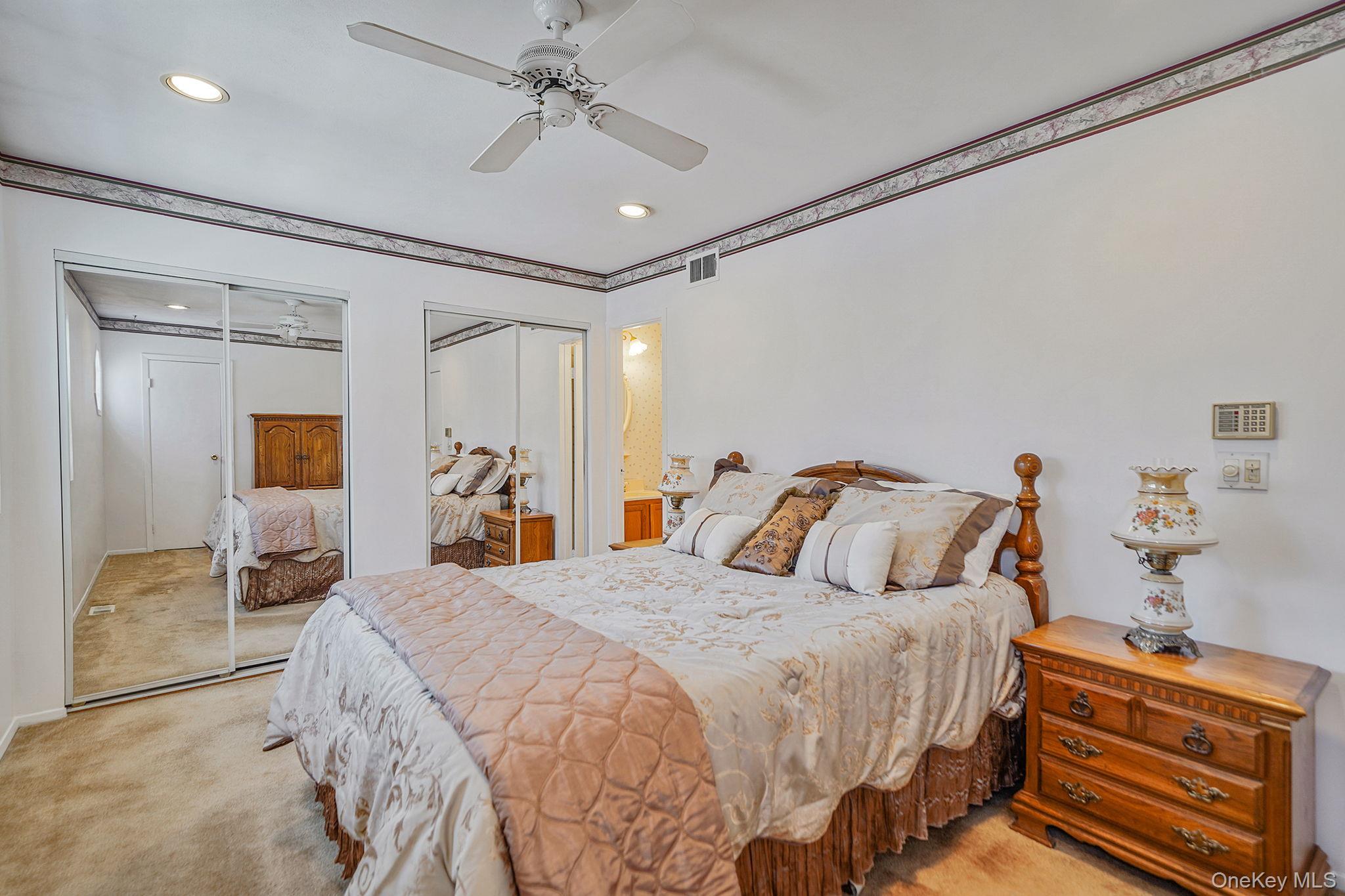 Condo Huntington Commons  Suffolk County, NY 11980, MLS-975964-21