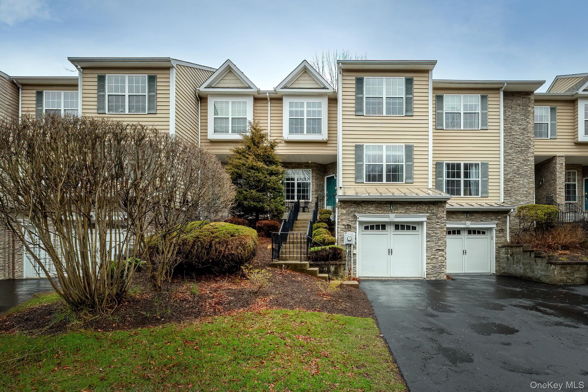 Condo Huntington Dutchess County, NY 12524, MLS-975969-2