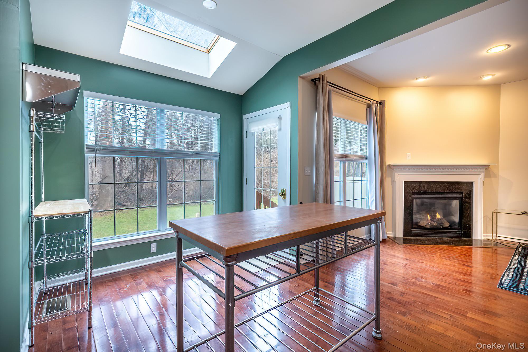 Condo Huntington Dutchess County, NY 12524, MLS-975969-21