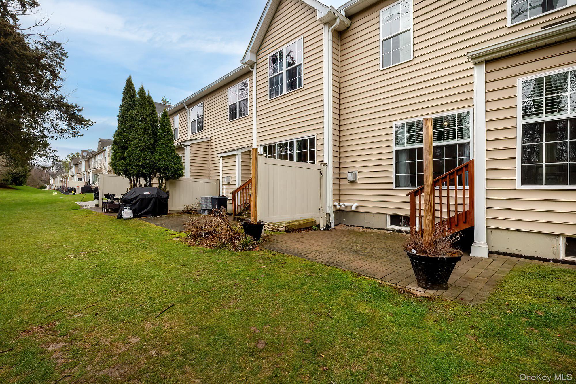 Condo Huntington Dutchess County, NY 12524, MLS-975969-40