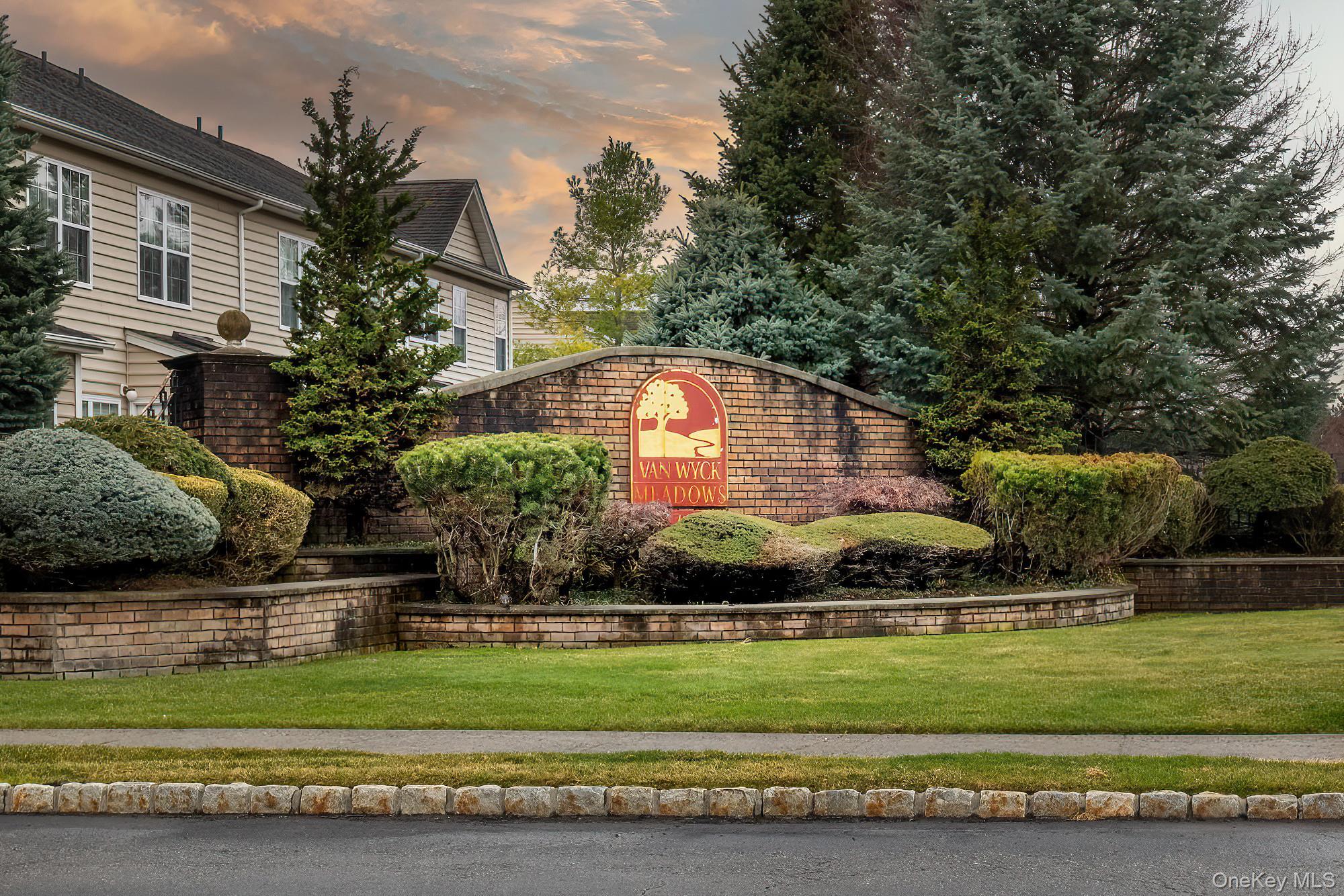 Condo Huntington Dutchess County, NY 12524, MLS-975969-48