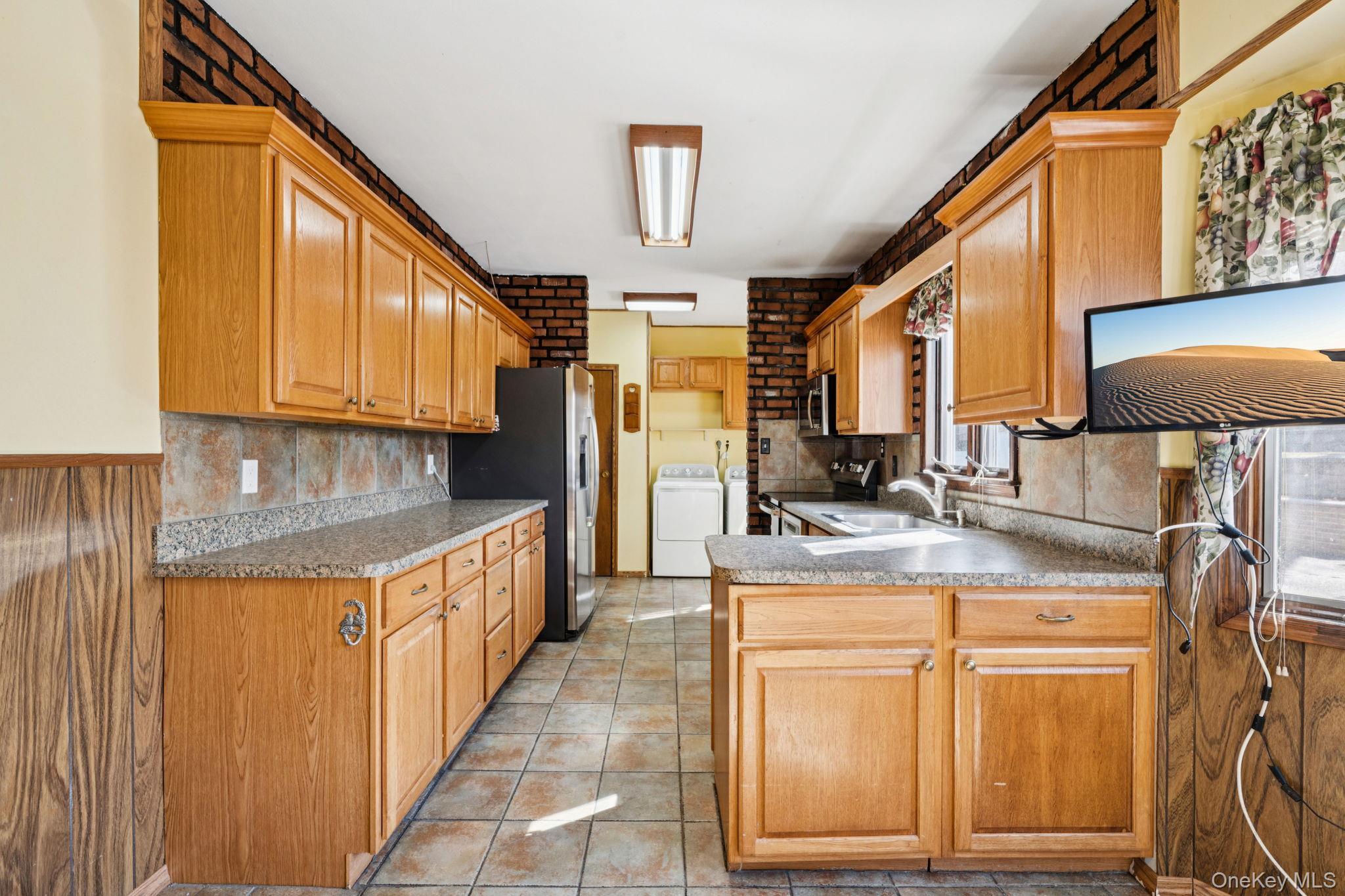 Single Family Cherry  Suffolk County, NY 11784, MLS-975975-17