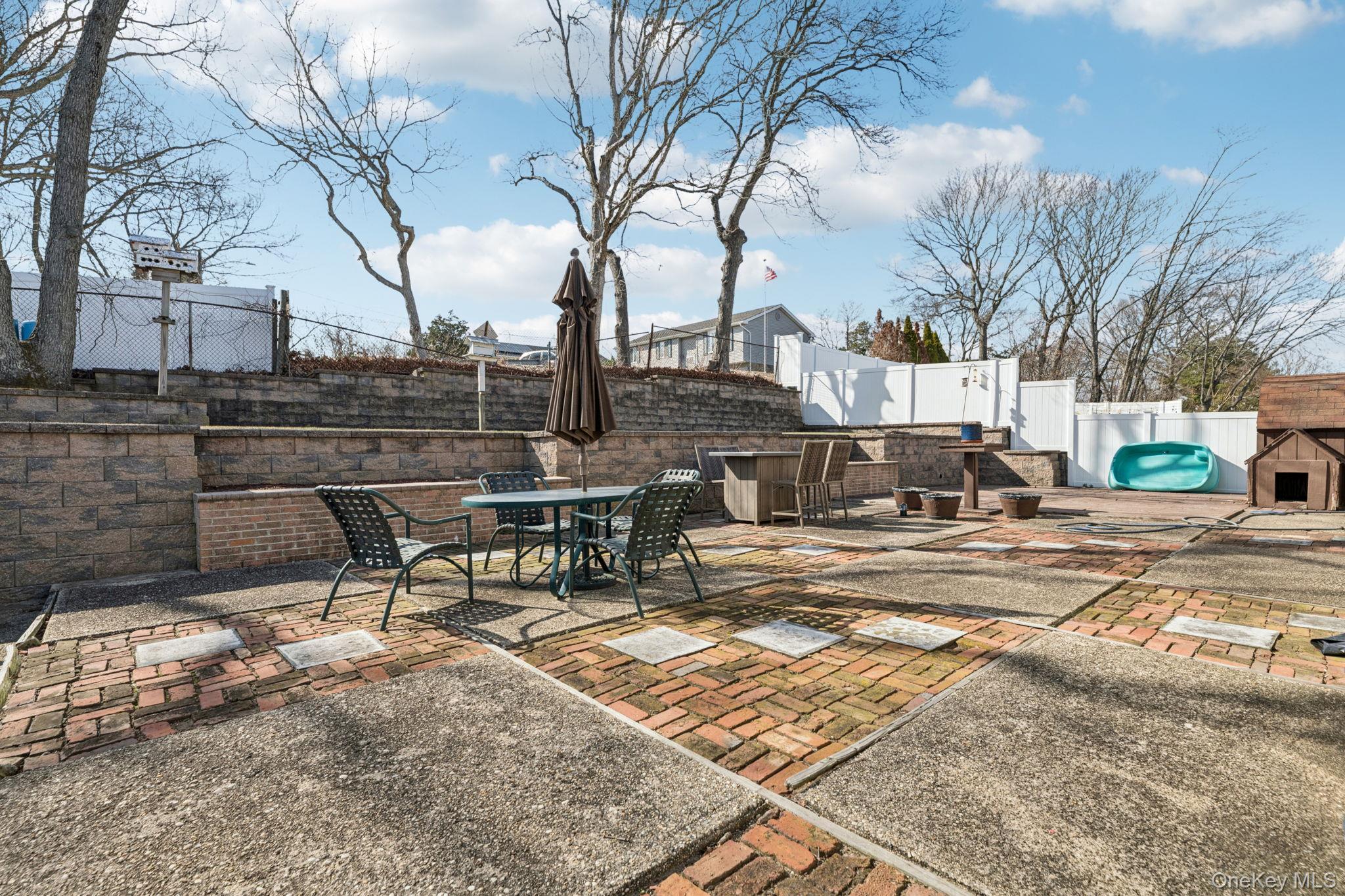 Single Family Cherry  Suffolk County, NY 11784, MLS-975975-40