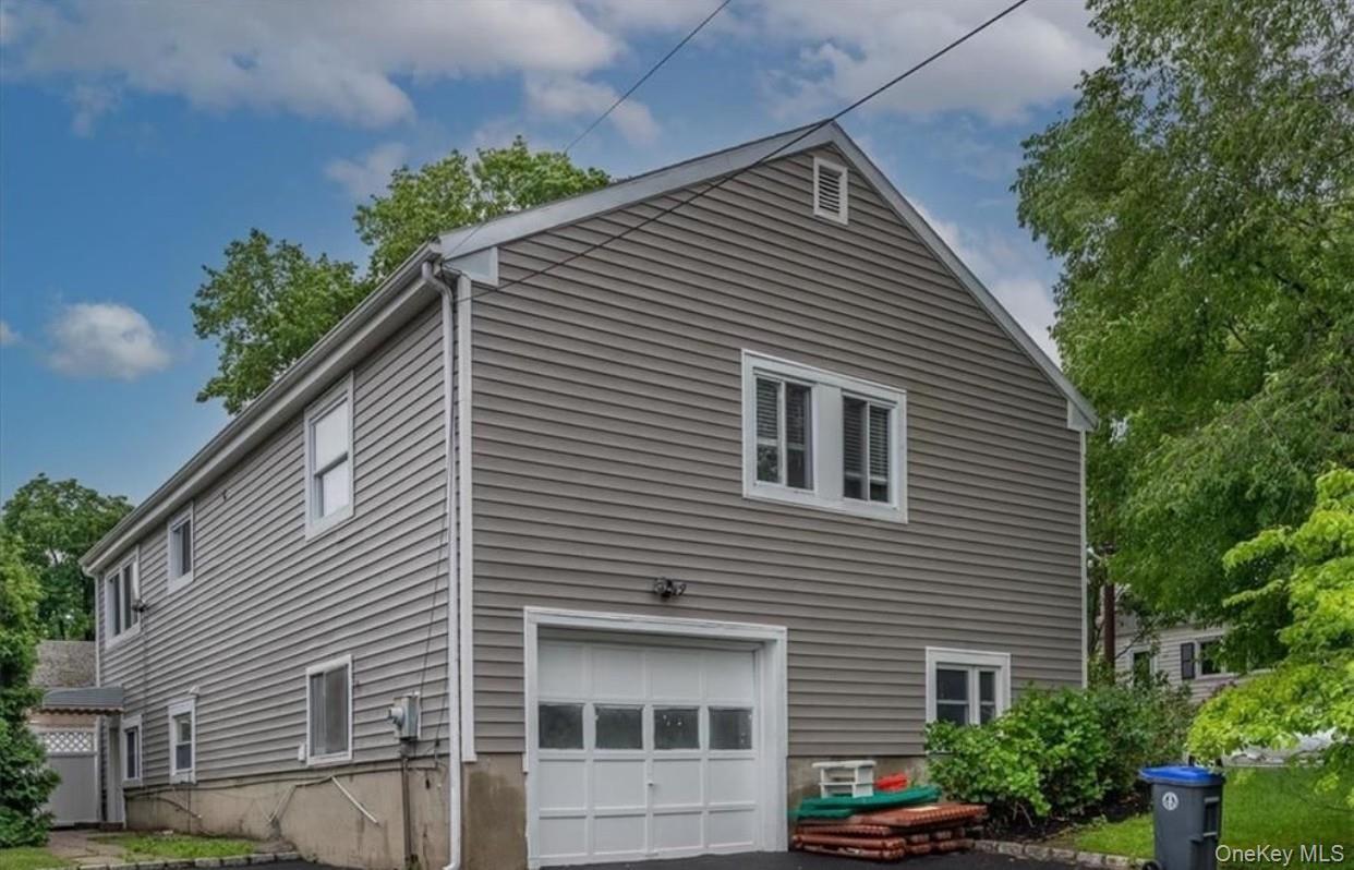 Single Family Kipling Street  Westchester County, NY 10530, MLS-975998-22