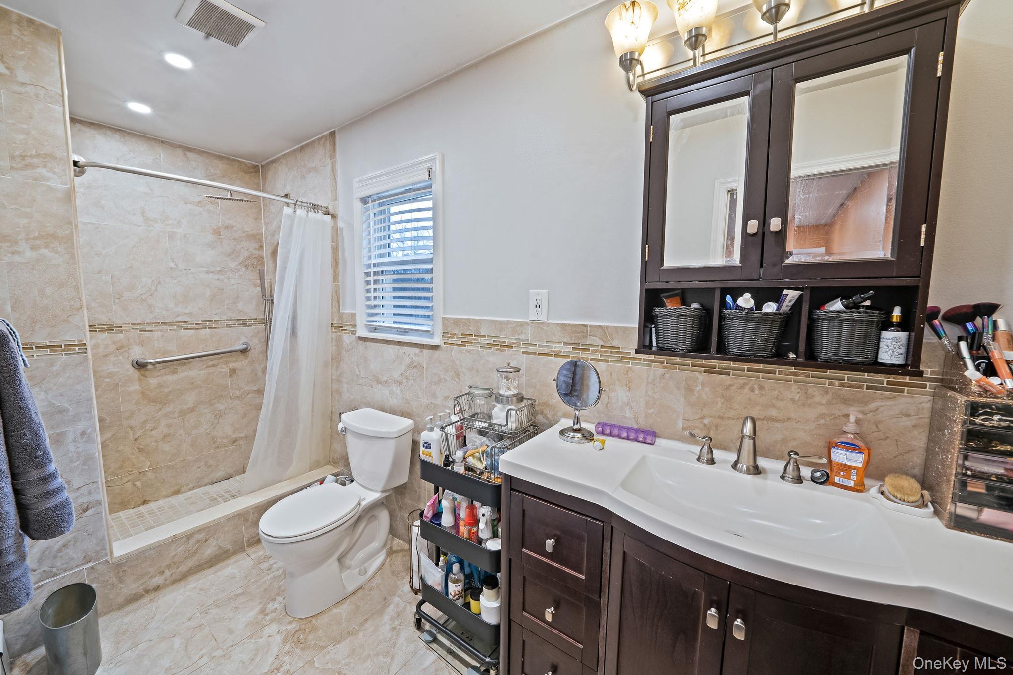 Single Family Carr  Suffolk County, NY 11763, MLS-976013-8