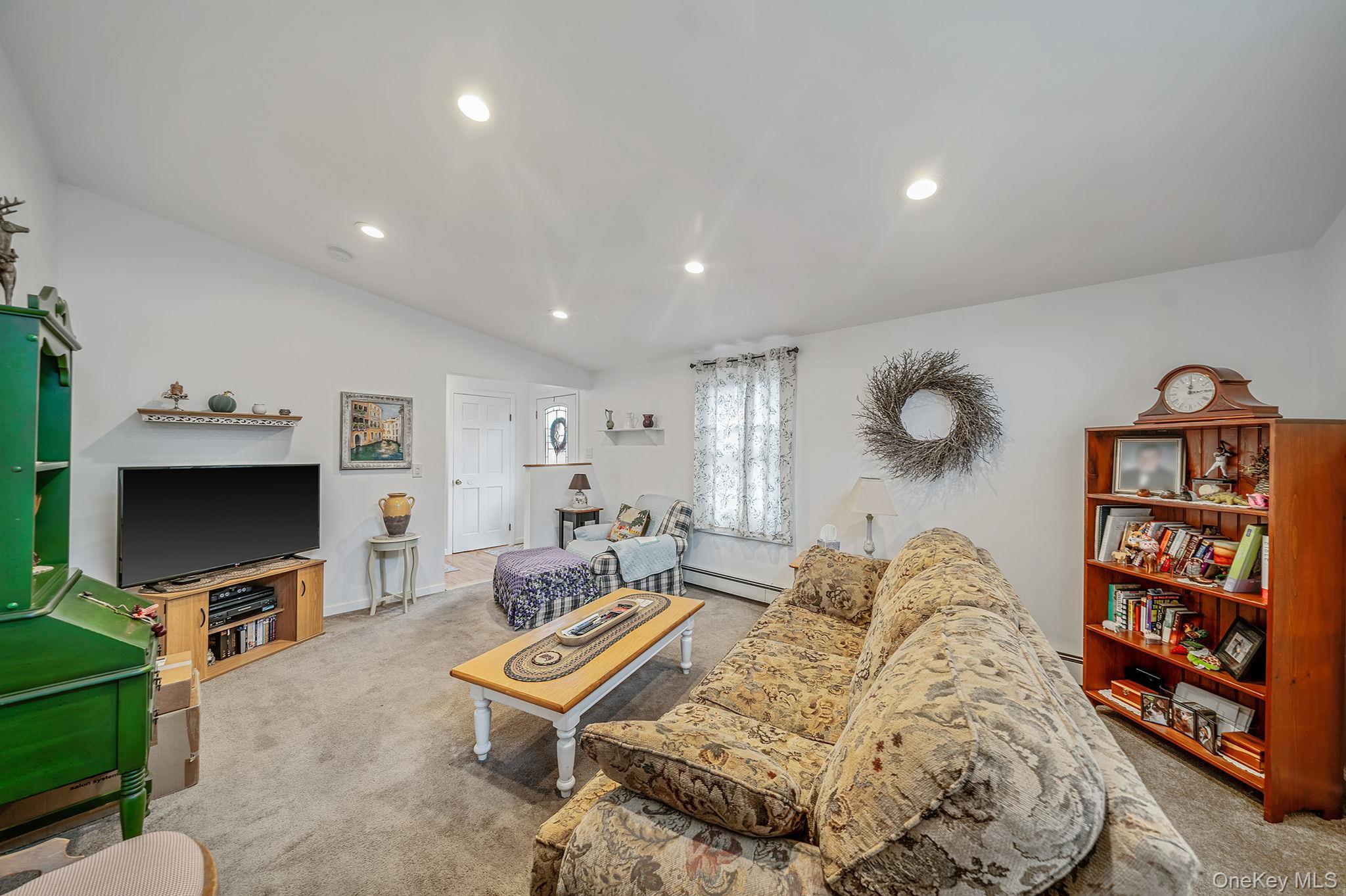 Single Family Friendship  Suffolk County, NY 11778, MLS-976027-5