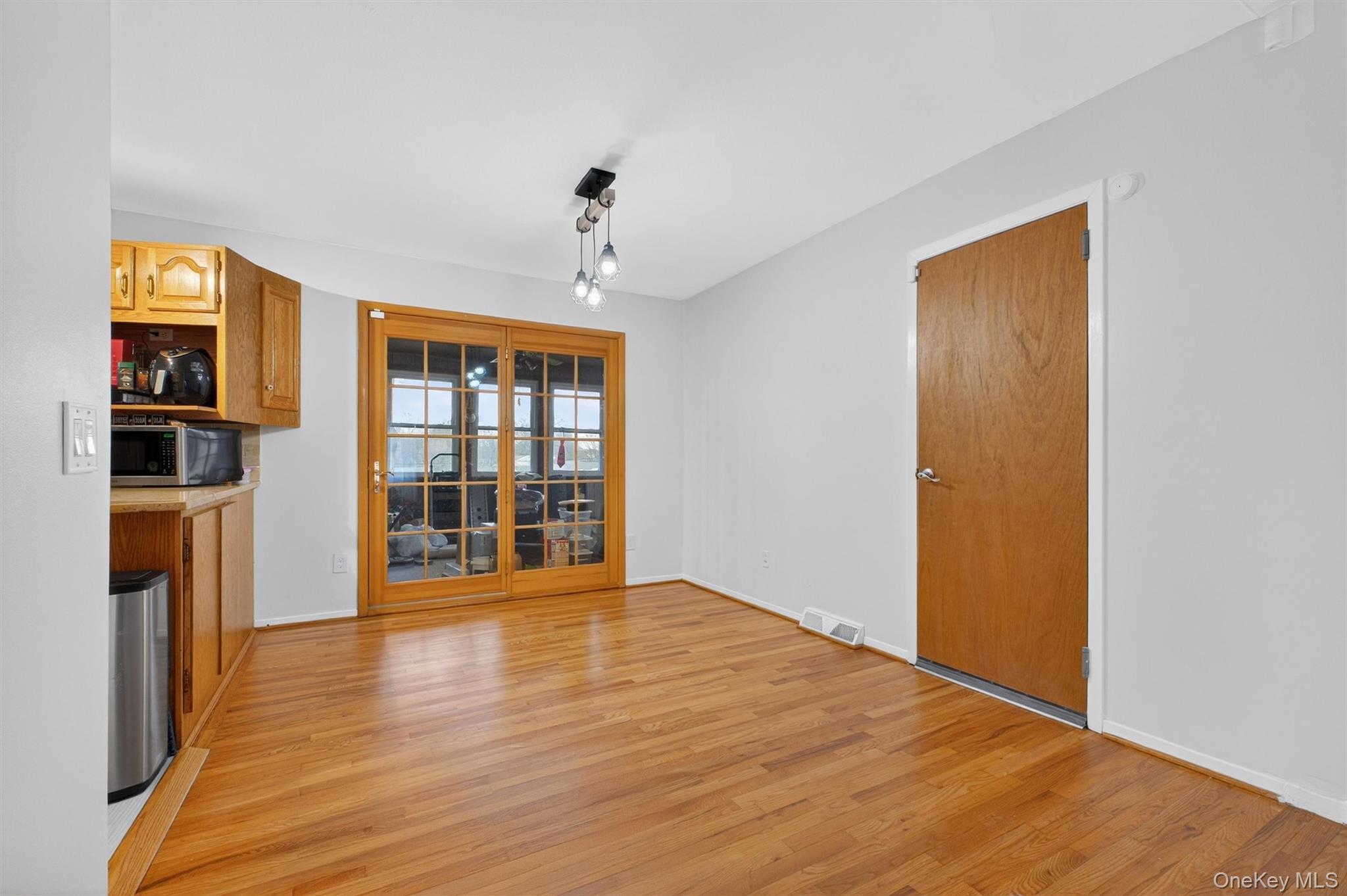 Single Family Cardinal  Dutchess County, NY 12601, MLS-976033-12