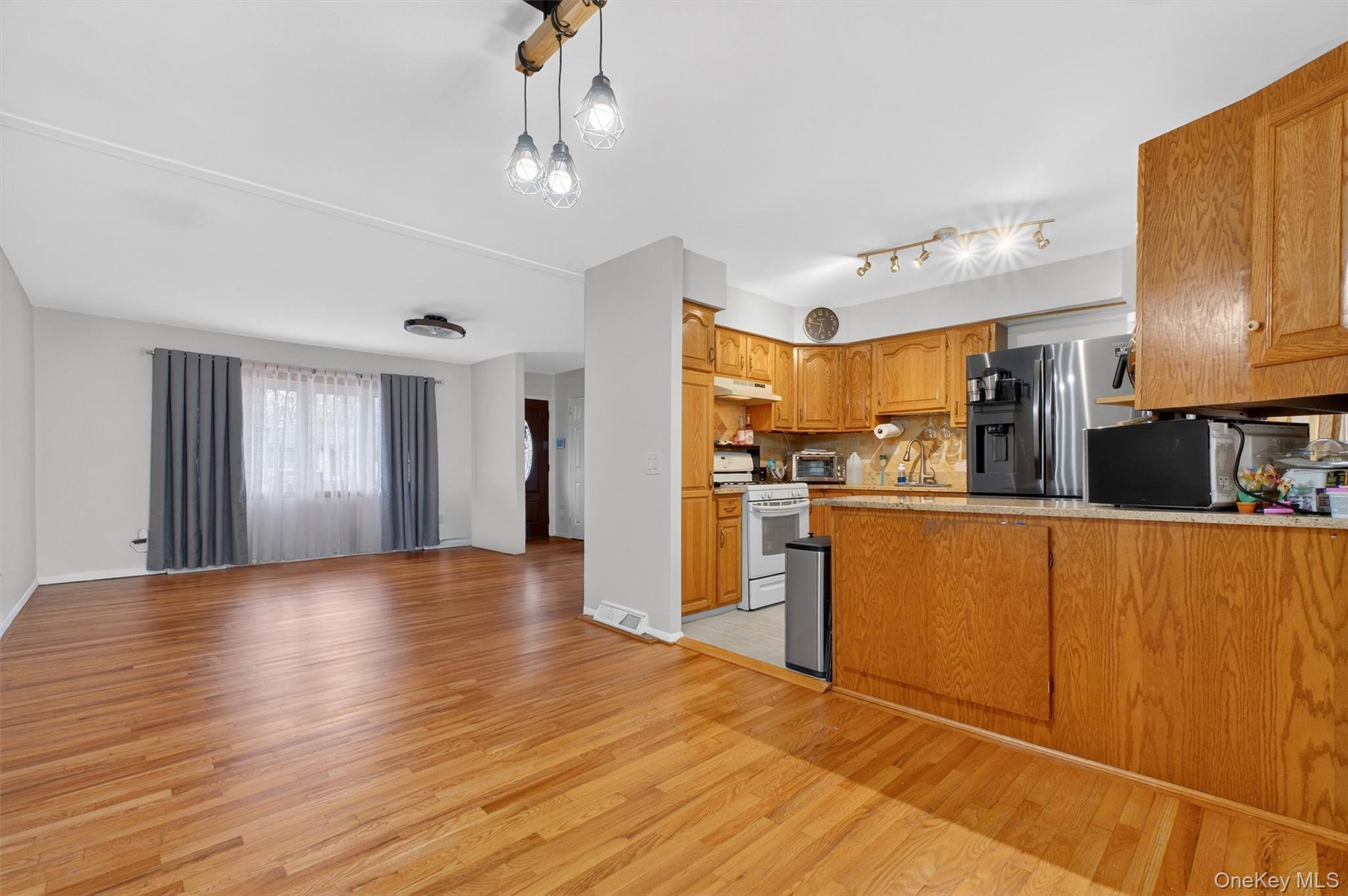 Single Family Cardinal  Dutchess County, NY 12601, MLS-976033-14