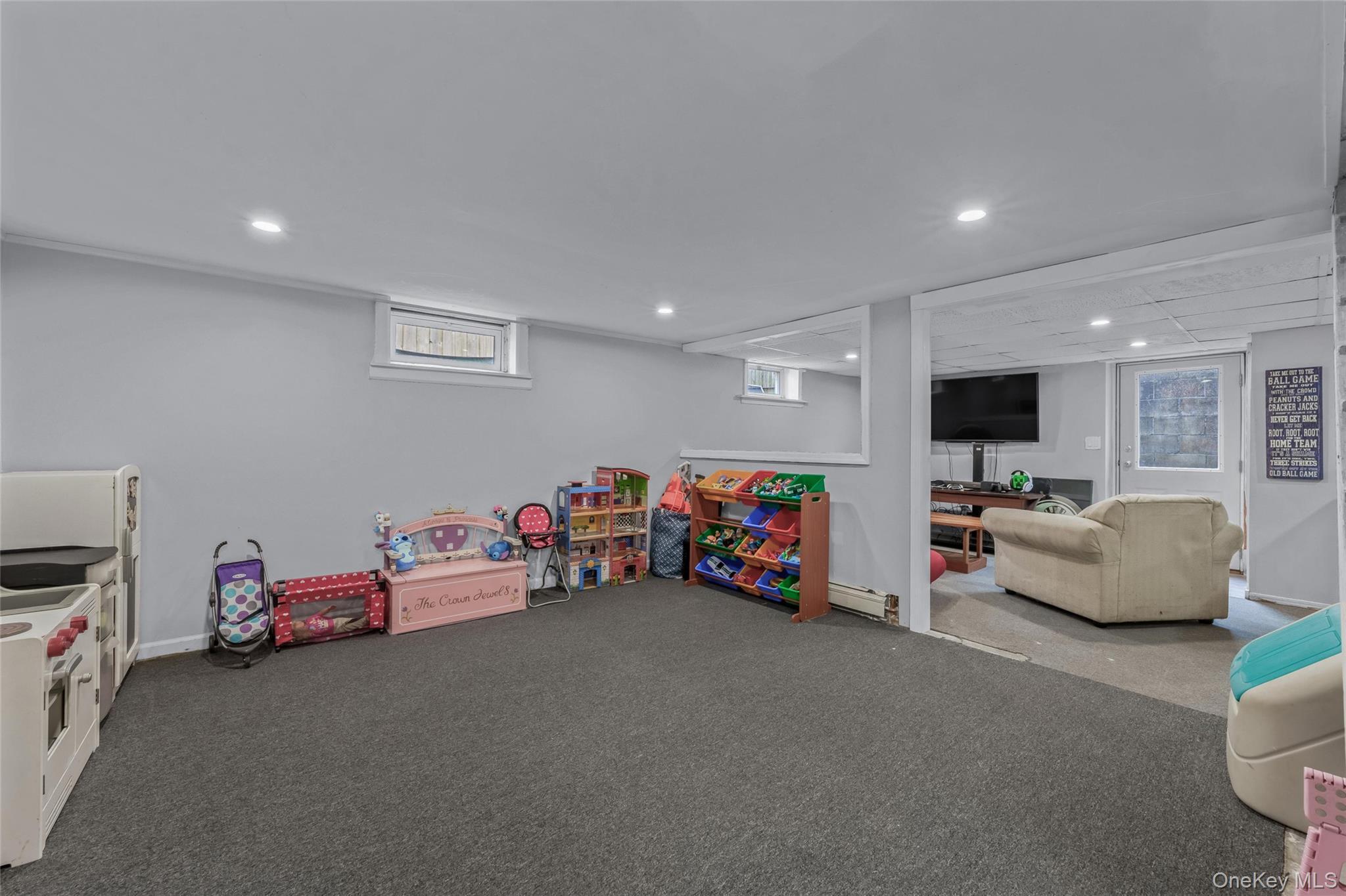 Single Family Summit  Suffolk County, NY 11772, MLS-976036-22