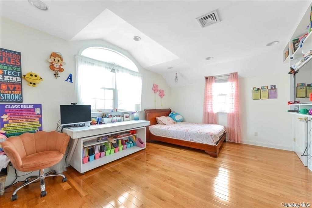 Single Family 164th  Queens, NY 11414, MLS-976051-11