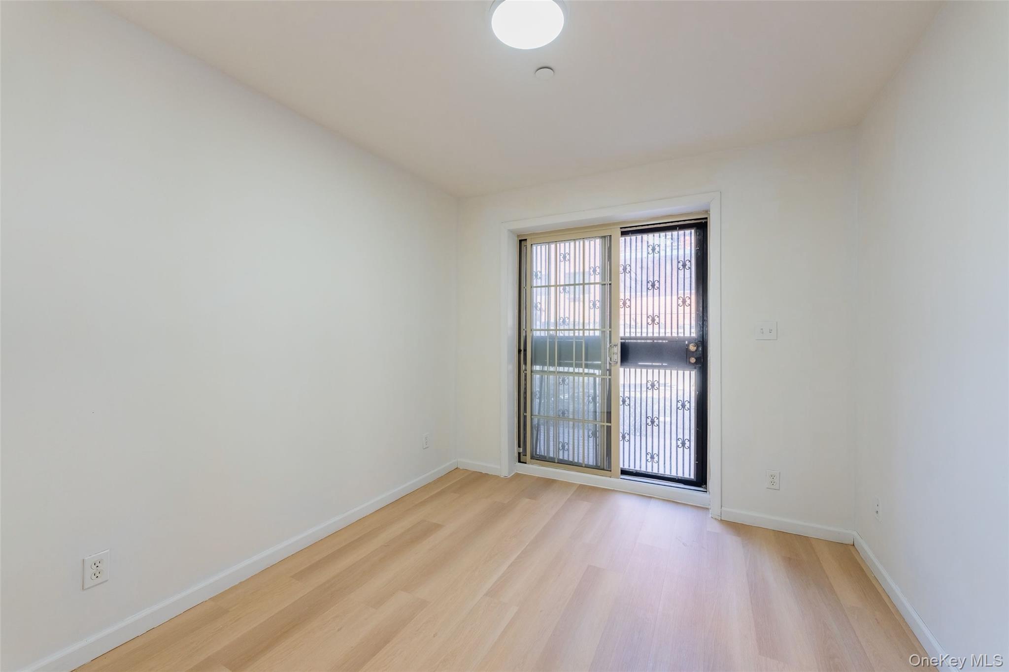 Condo 43rd Queens, NY 11368, MLS-976077-10