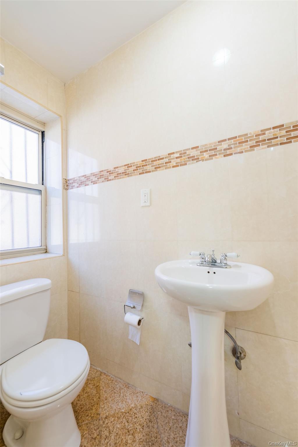 Condo 43rd Queens, NY 11368, MLS-976077-13