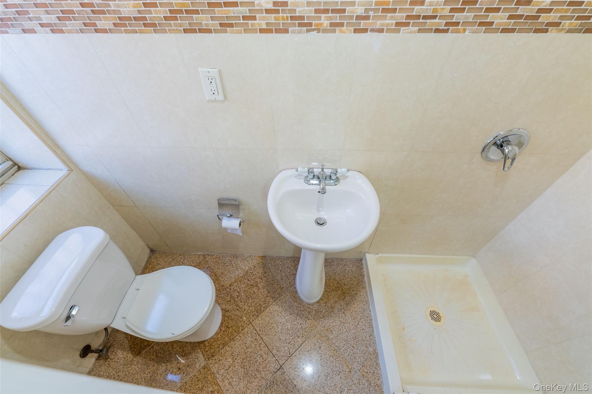 Condo 43rd Queens, NY 11368, MLS-976077-14