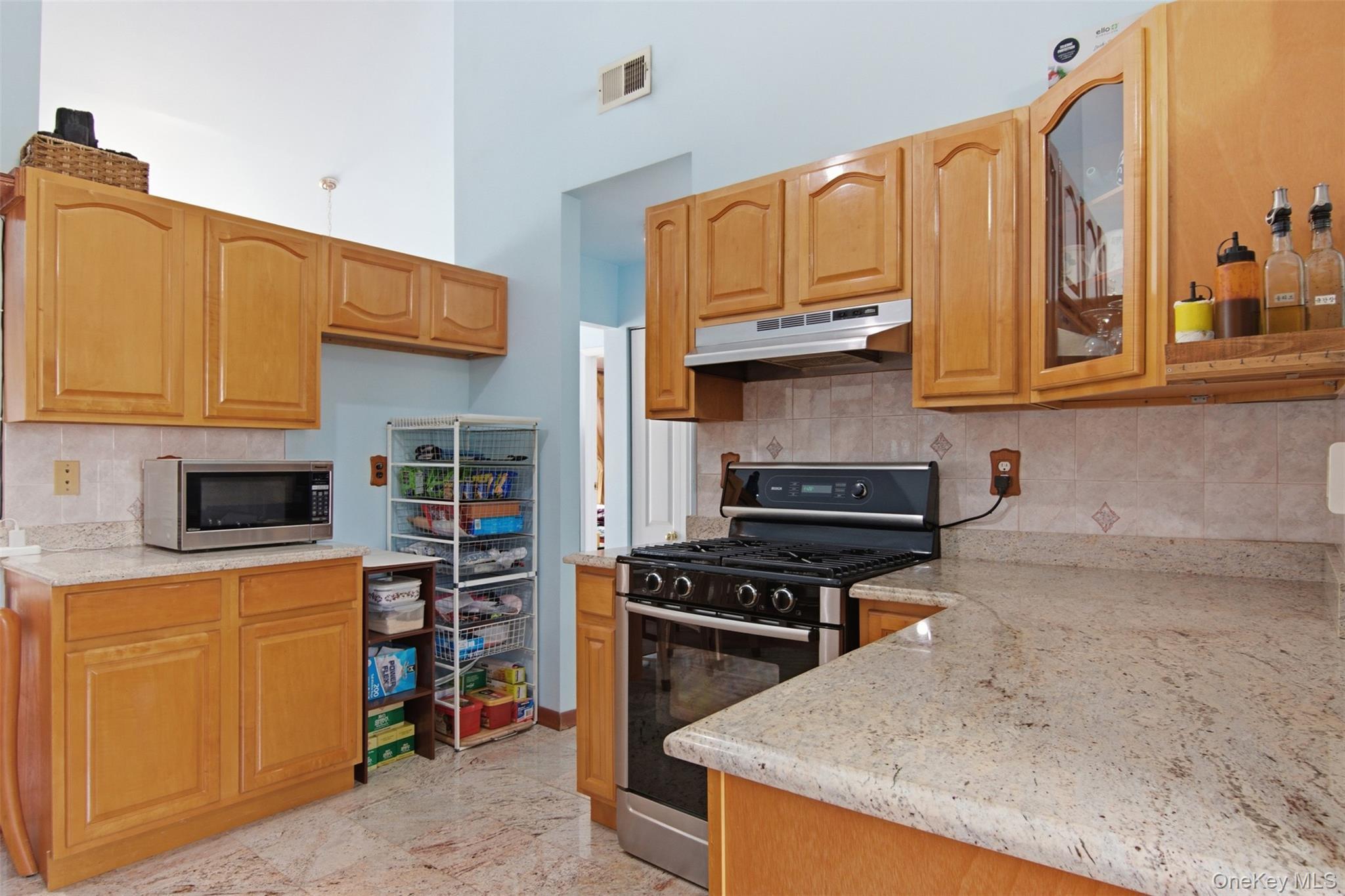 Single Family Royal  Suffolk County, NY 11727, MLS-976079-12