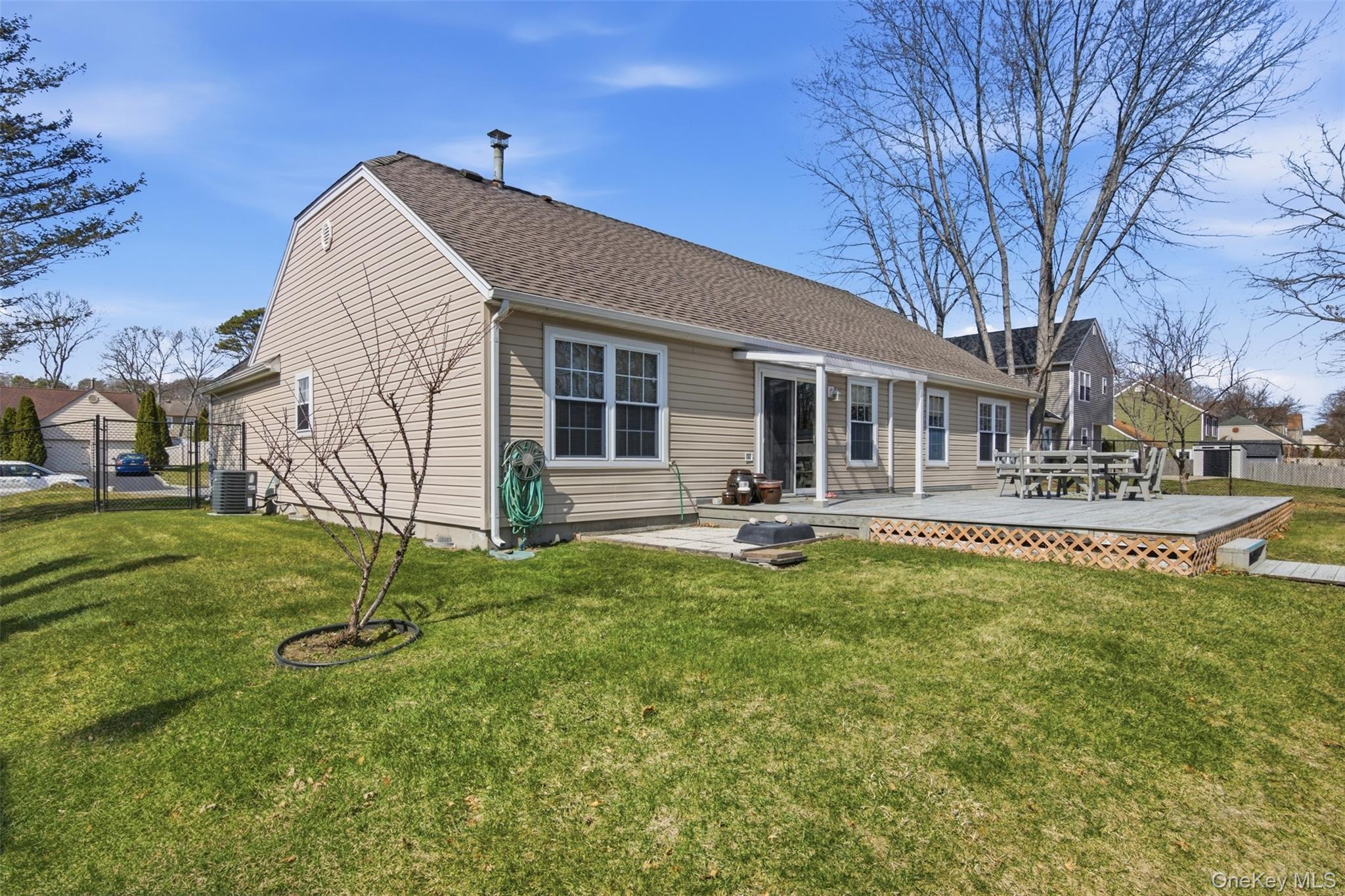 Single Family Royal  Suffolk County, NY 11727, MLS-976079-22