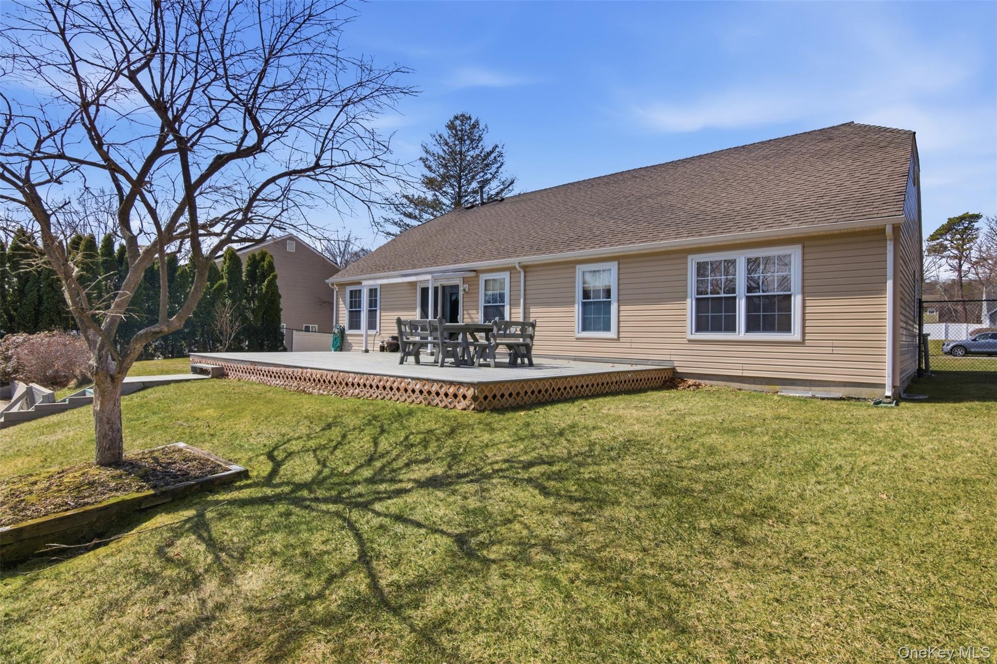 Single Family Royal  Suffolk County, NY 11727, MLS-976079-23