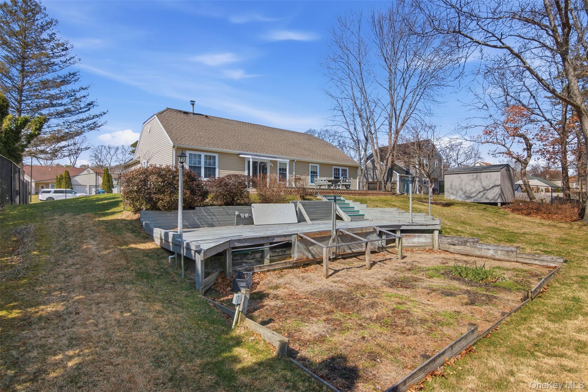 Single Family Royal  Suffolk County, NY 11727, MLS-976079-25