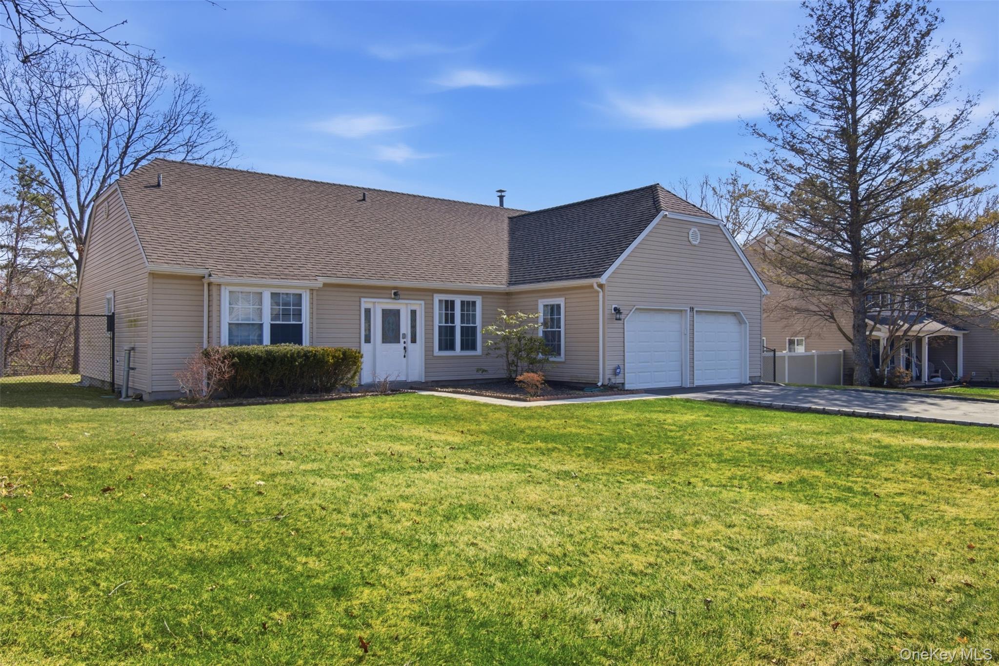 Single Family Royal  Suffolk County, NY 11727, MLS-976079-3