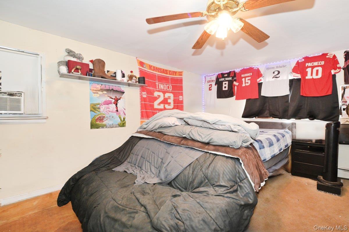 Single Family Warren Street Suffolk County, NY 11704, MLS-976081-11
