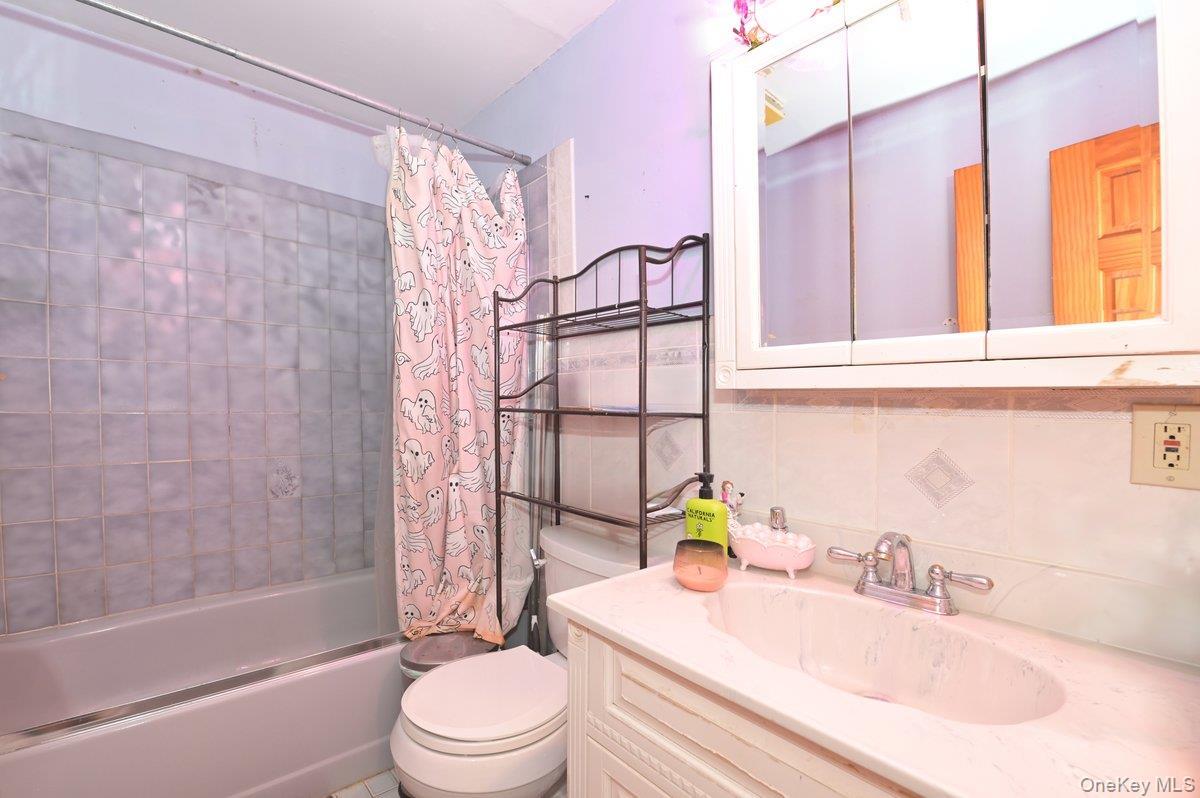 Single Family Warren Street Suffolk County, NY 11704, MLS-976081-12
