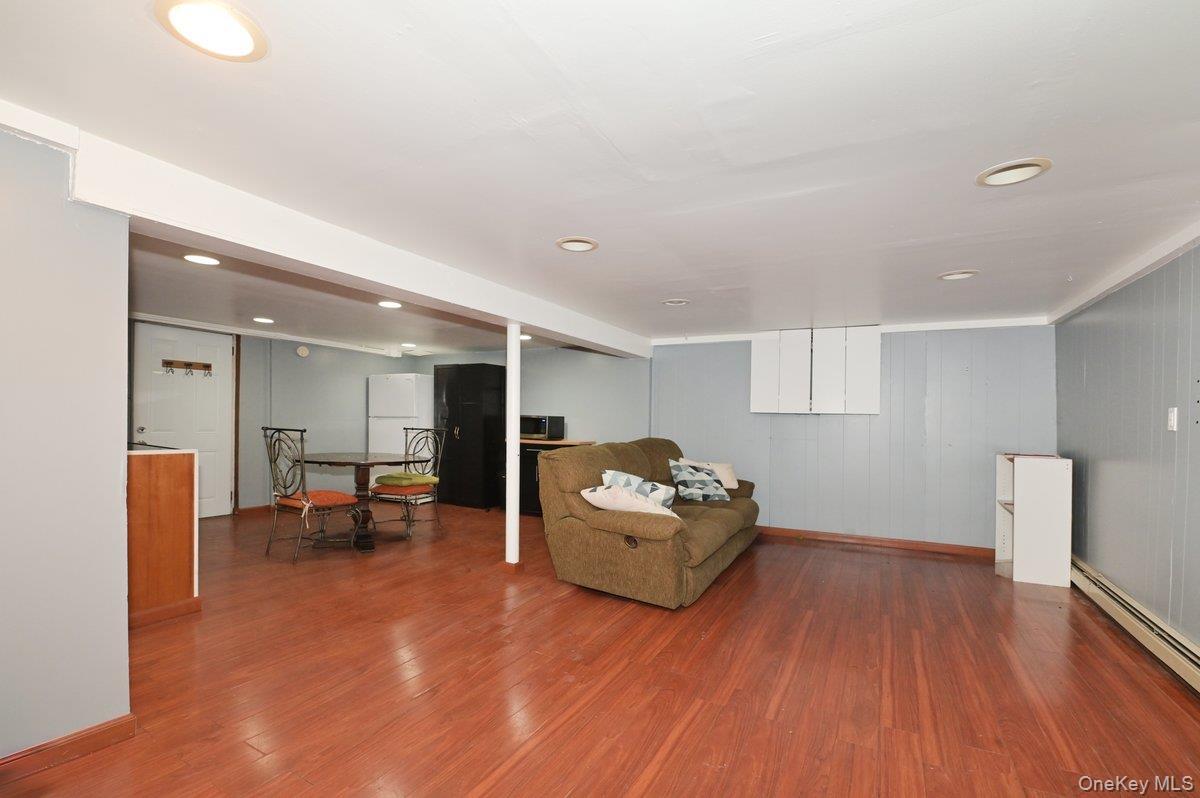 Single Family Warren Street Suffolk County, NY 11704, MLS-976081-13