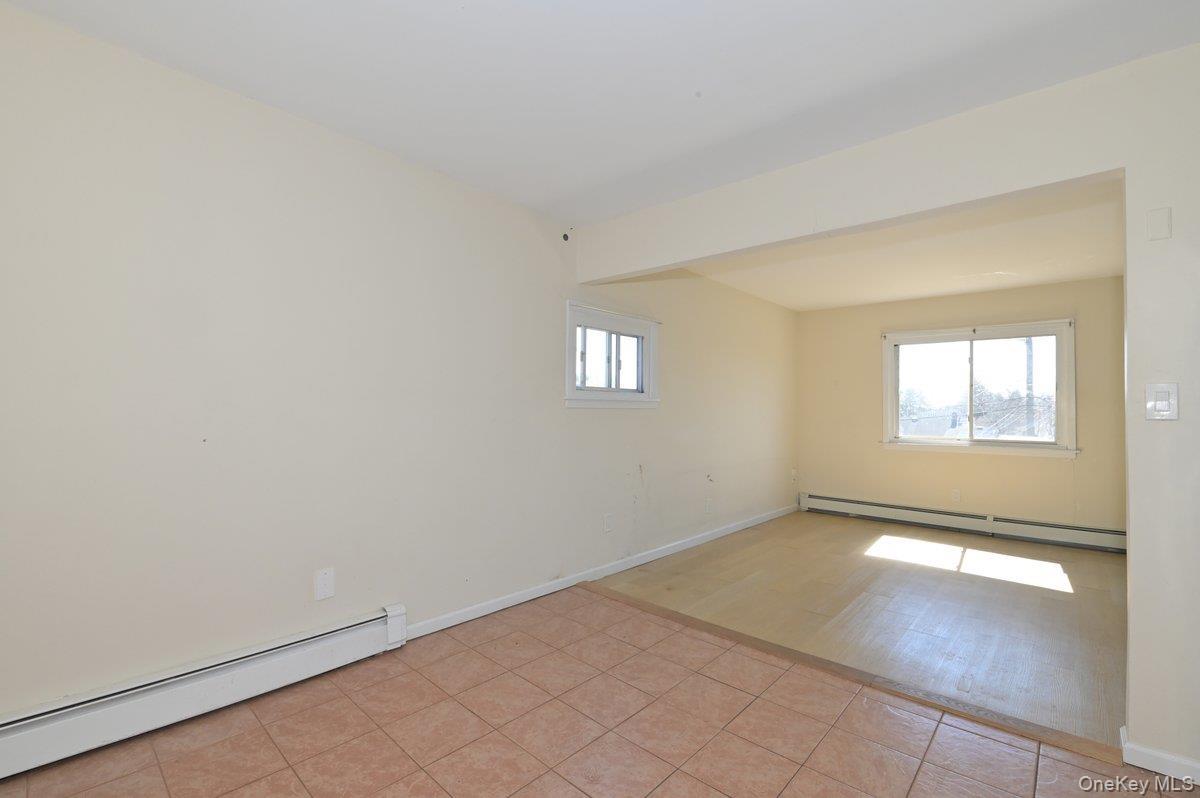 Single Family Warren Street Suffolk County, NY 11704, MLS-976081-4