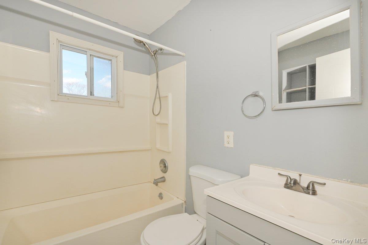 Single Family Warren Street Suffolk County, NY 11704, MLS-976081-7