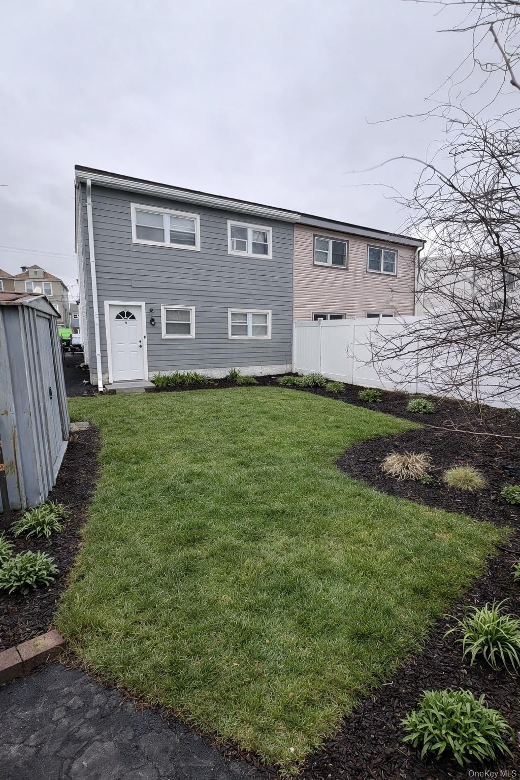 Single Family Almeda  Queens, NY 11692, MLS-976086-2