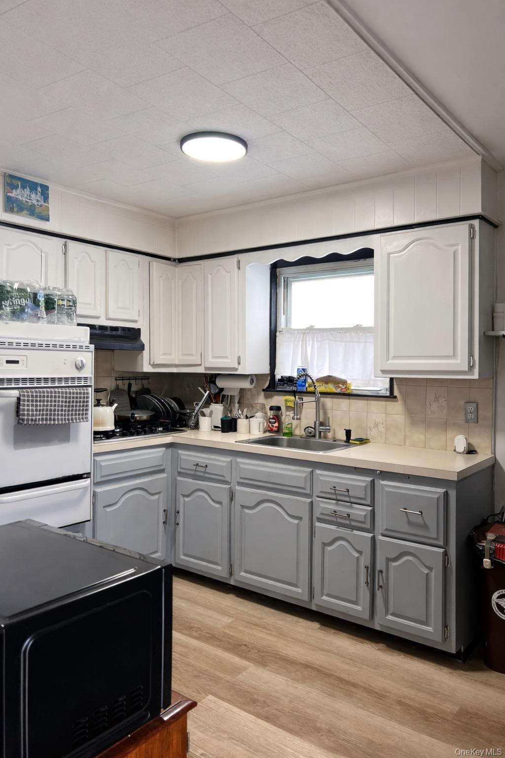 Single Family Almeda  Queens, NY 11692, MLS-976086-6