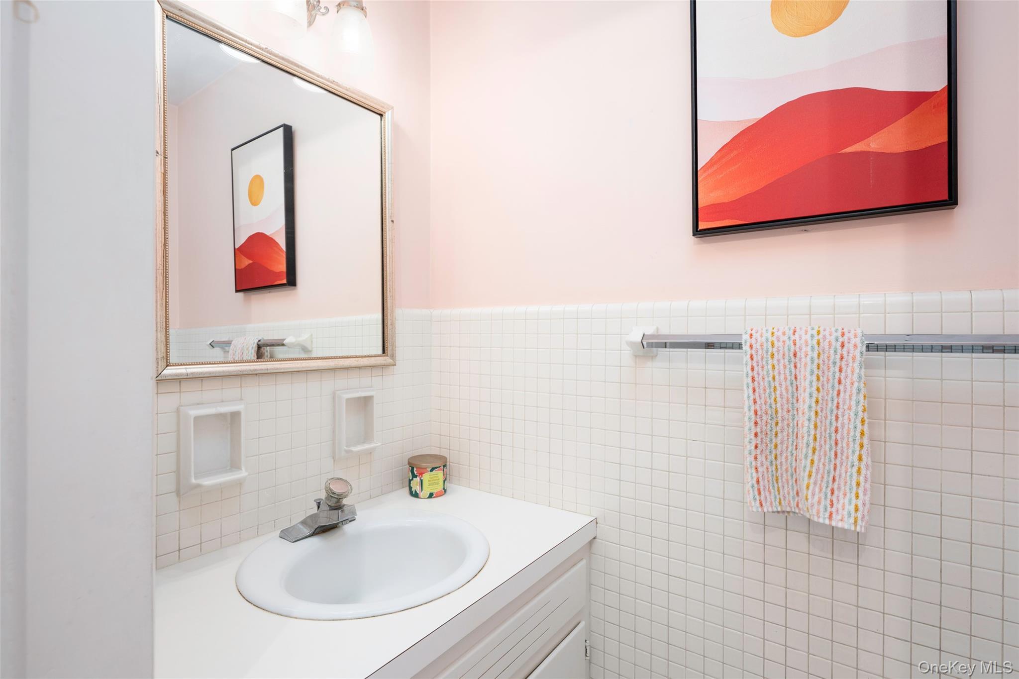 Single Family Thornwood Dutchess County, NY 12603, MLS-976090-24