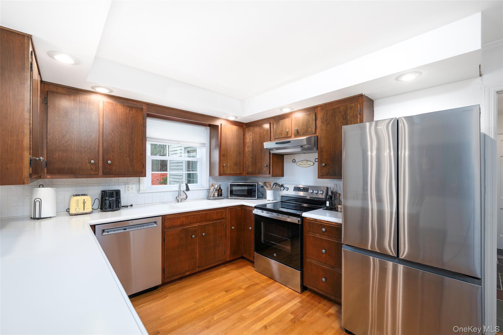 Single Family Thornwood Dutchess County, NY 12603, MLS-976090-5