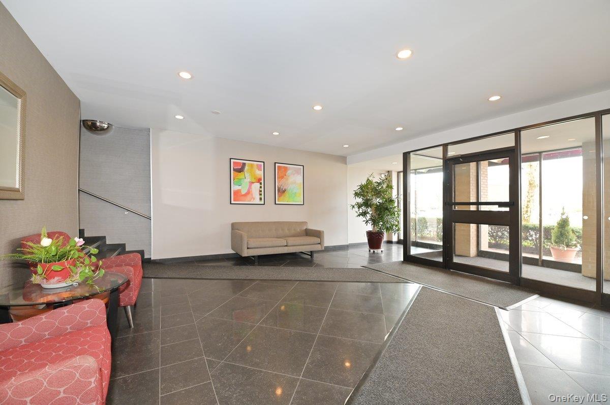 Coop Birchwood  Nassau County, NY 11501, MLS-976123-14