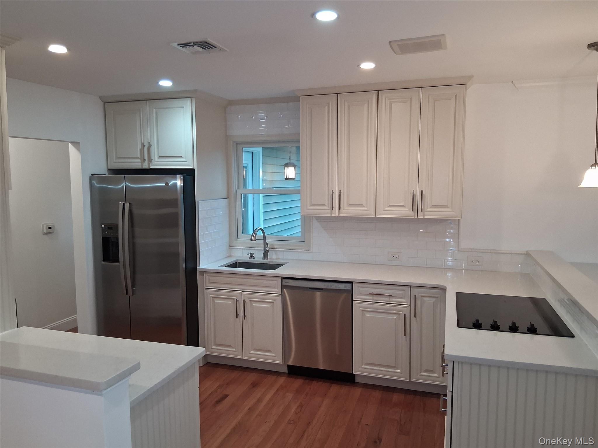 Single Family Cooks  Suffolk County, NY 11772, MLS-976132-2