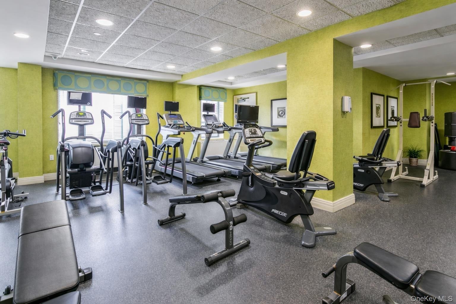 Condo Beach 117th Queens, NY 11694, MLS-976158-20