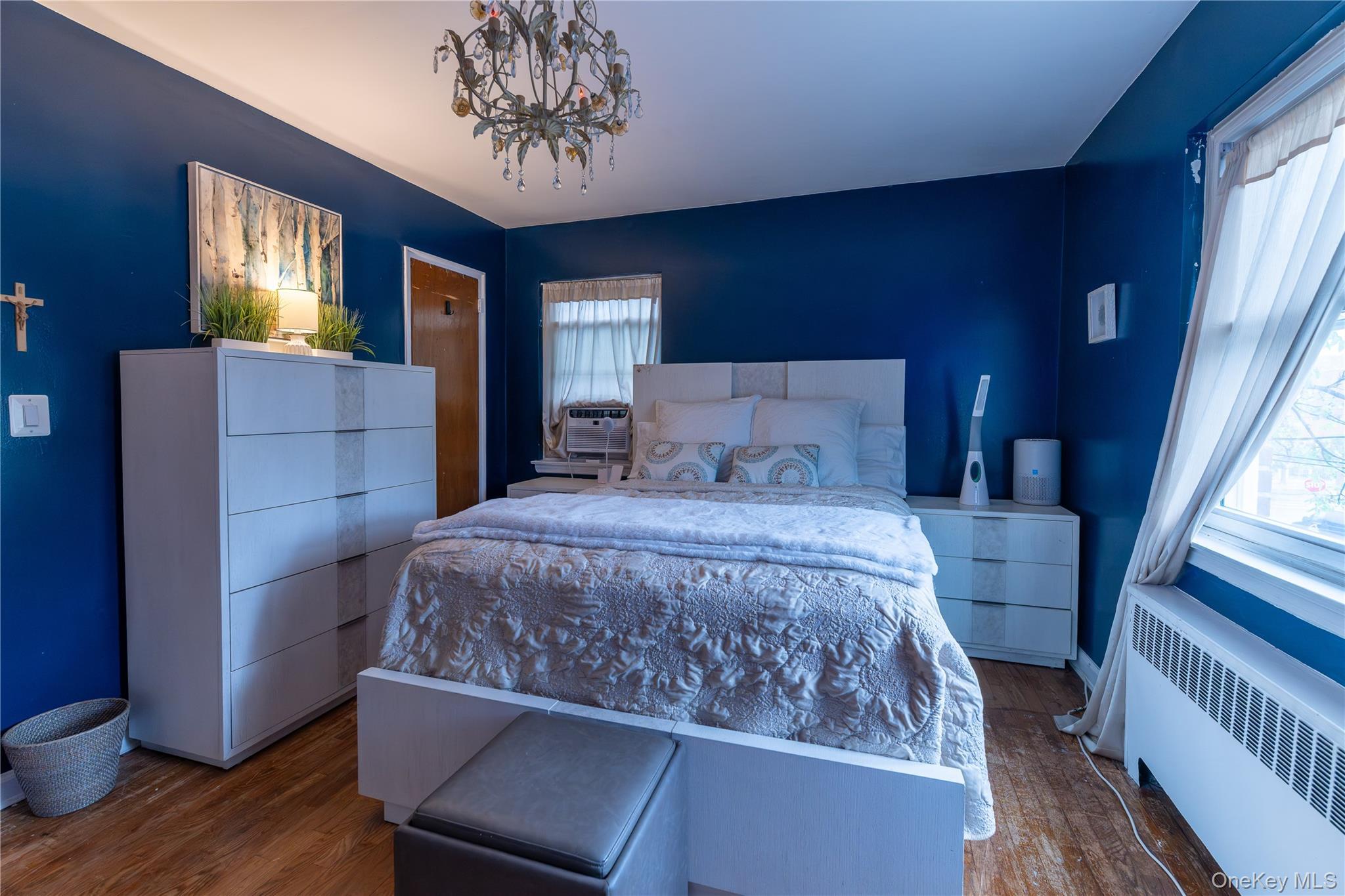 Single Family Young Bronx, NY 10469, MLS-976169-11