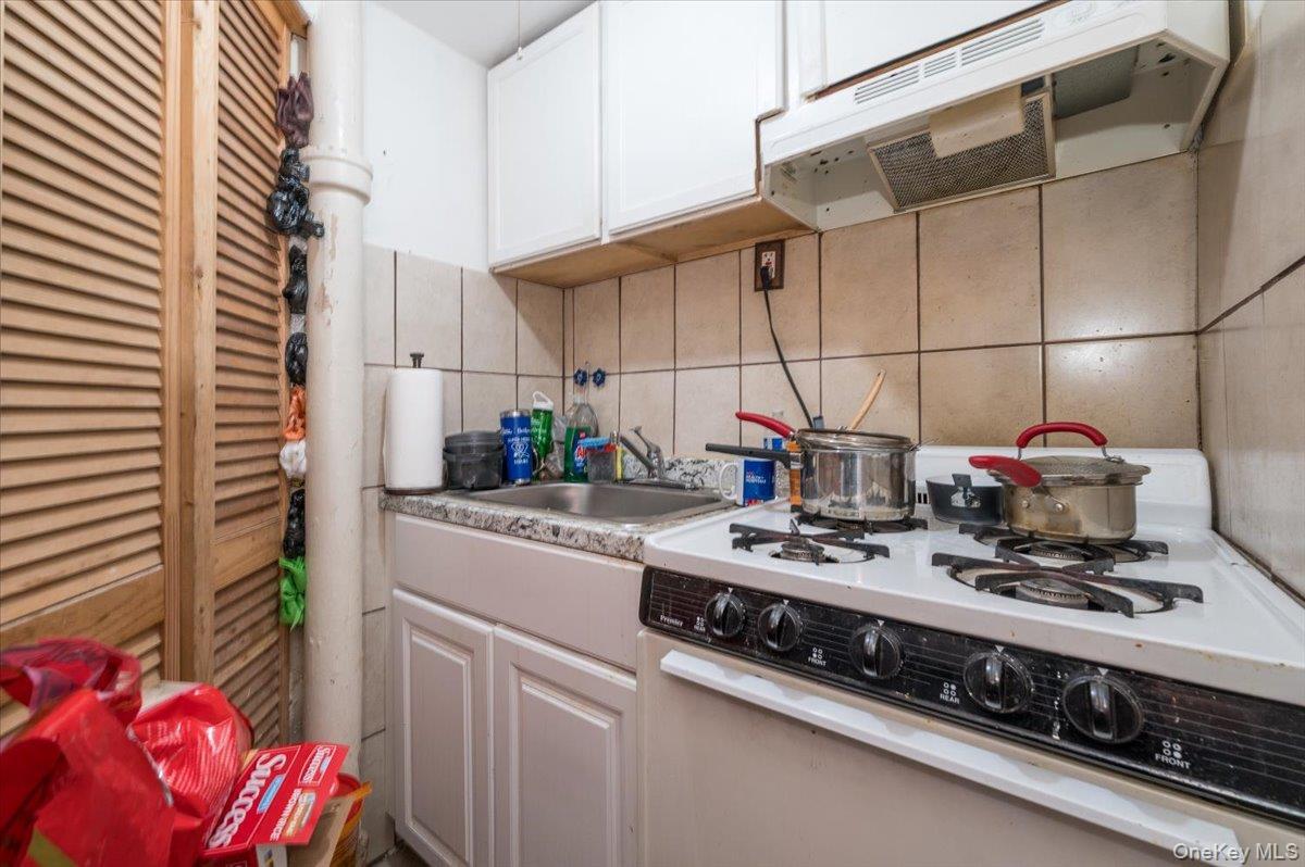 Single Family Eastchester  Bronx, NY 10469, MLS-976172-14