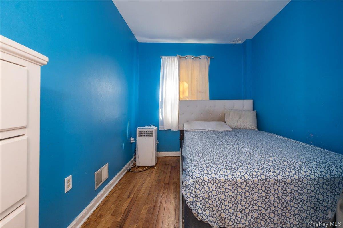 Single Family Eastchester  Bronx, NY 10469, MLS-976172-9