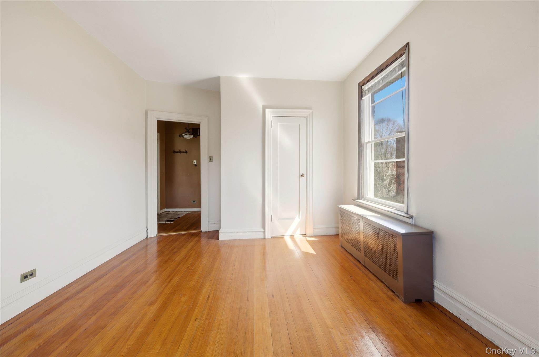 Single Family Bogart  Bronx, NY 10462, MLS-976181-16