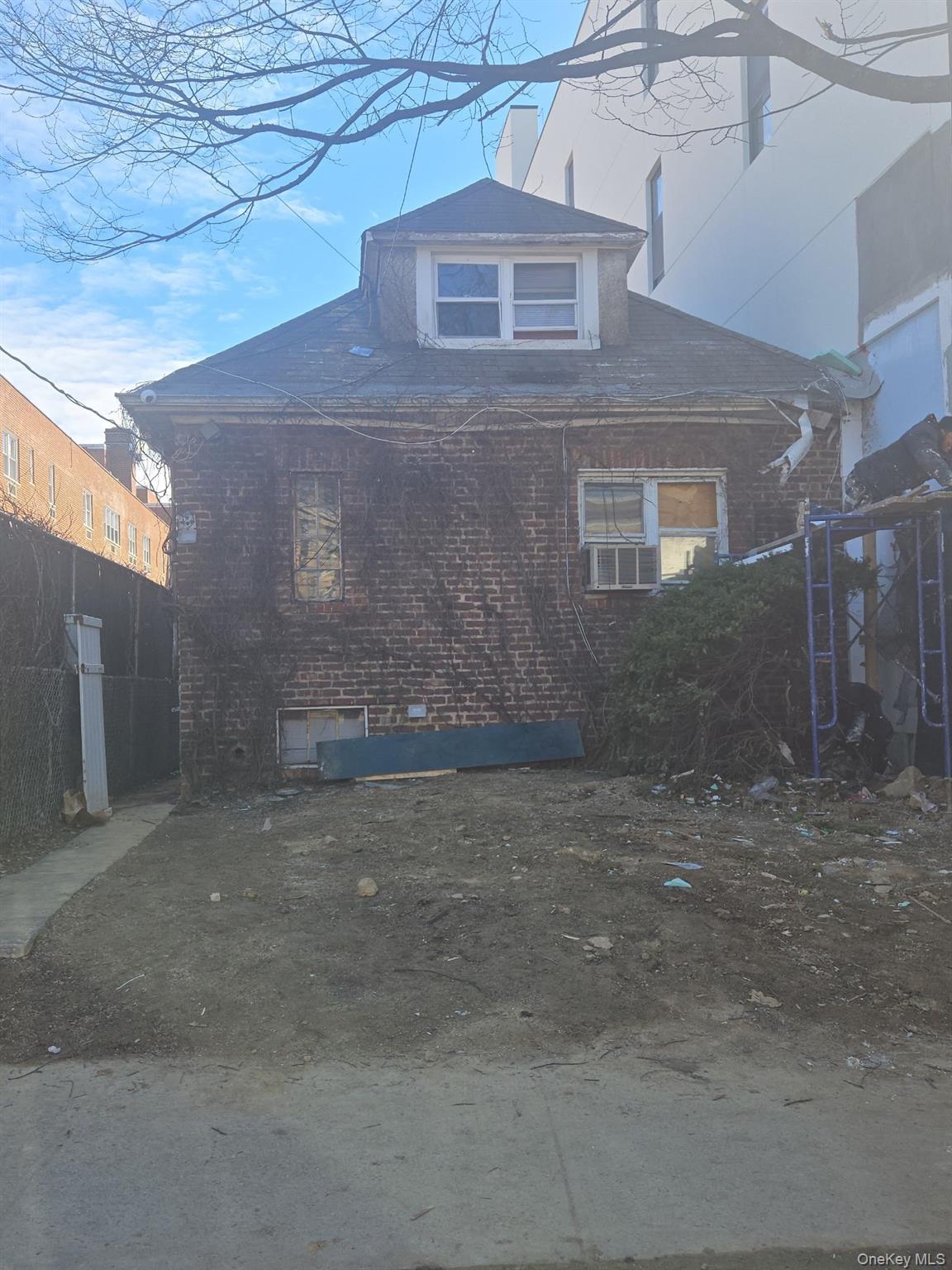 Single Family Needham  Bronx, NY 10466, MLS-976187-4