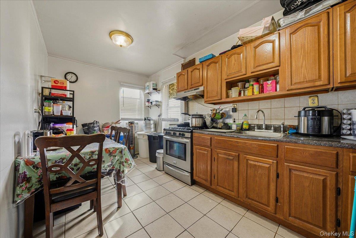 Single Family Glebe Bronx, NY 10462, MLS-976200-32