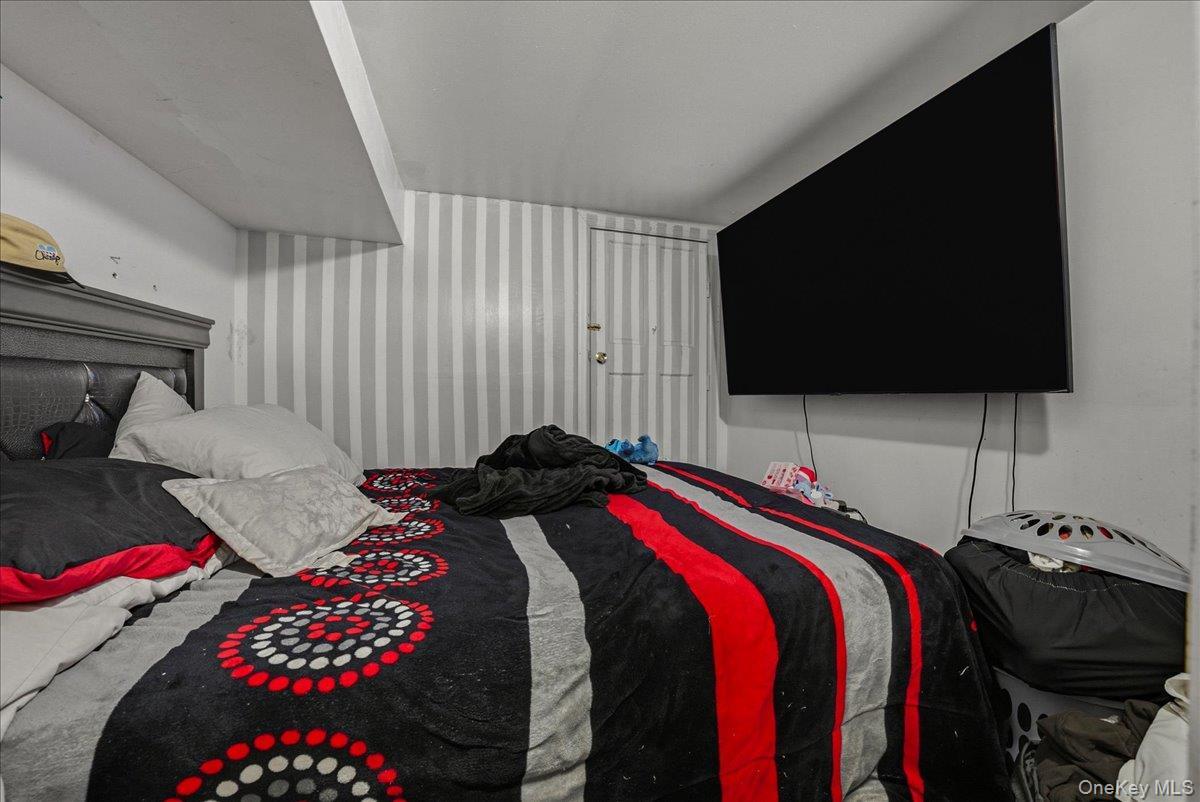 Single Family Glebe Bronx, NY 10462, MLS-976200-35