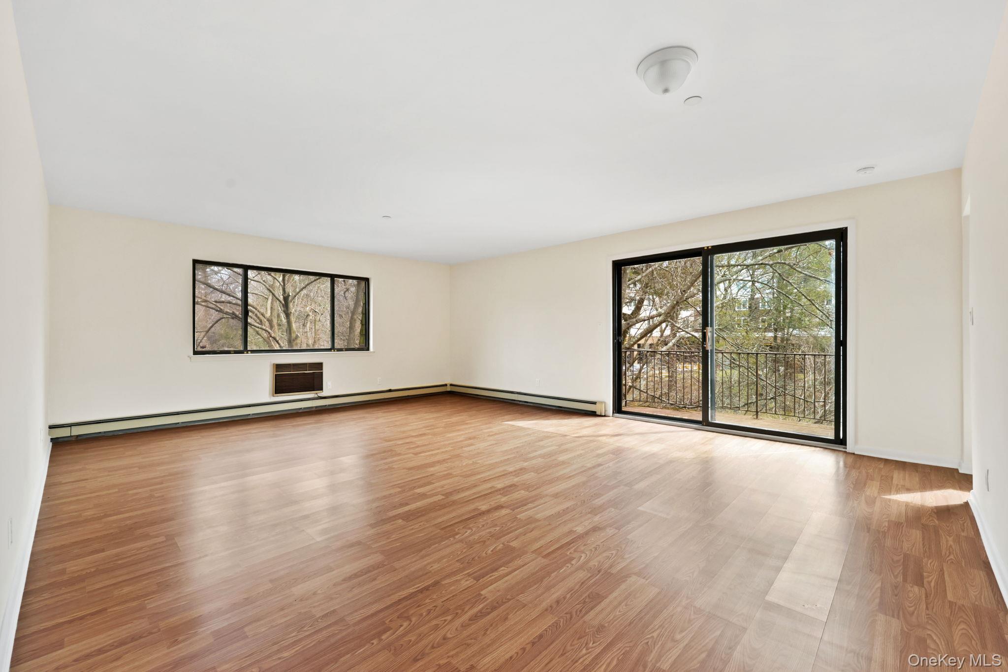 Condo Central Park  Westchester County, NY 10583, MLS-976220-14