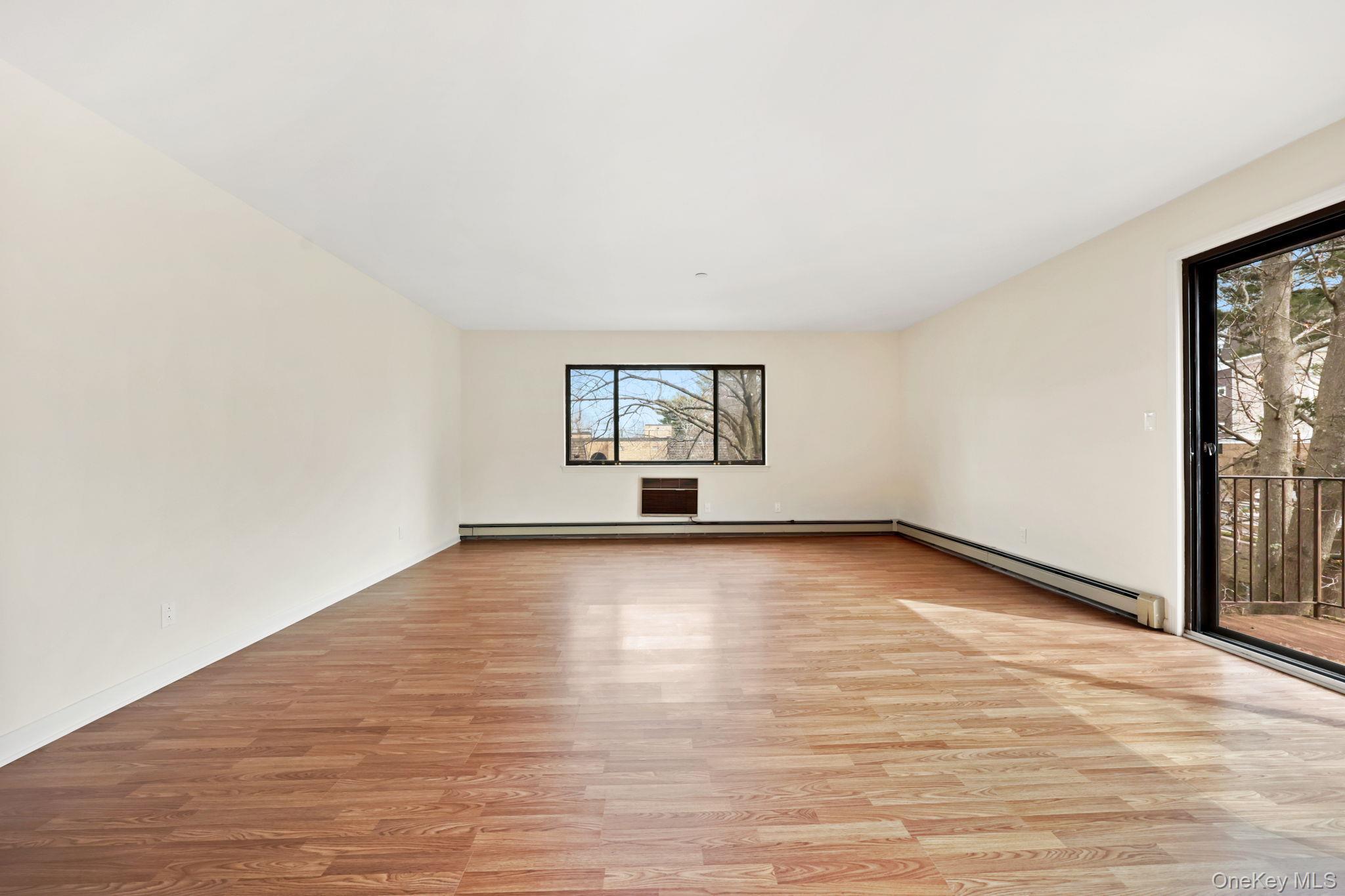 Condo Central Park  Westchester County, NY 10583, MLS-976220-15