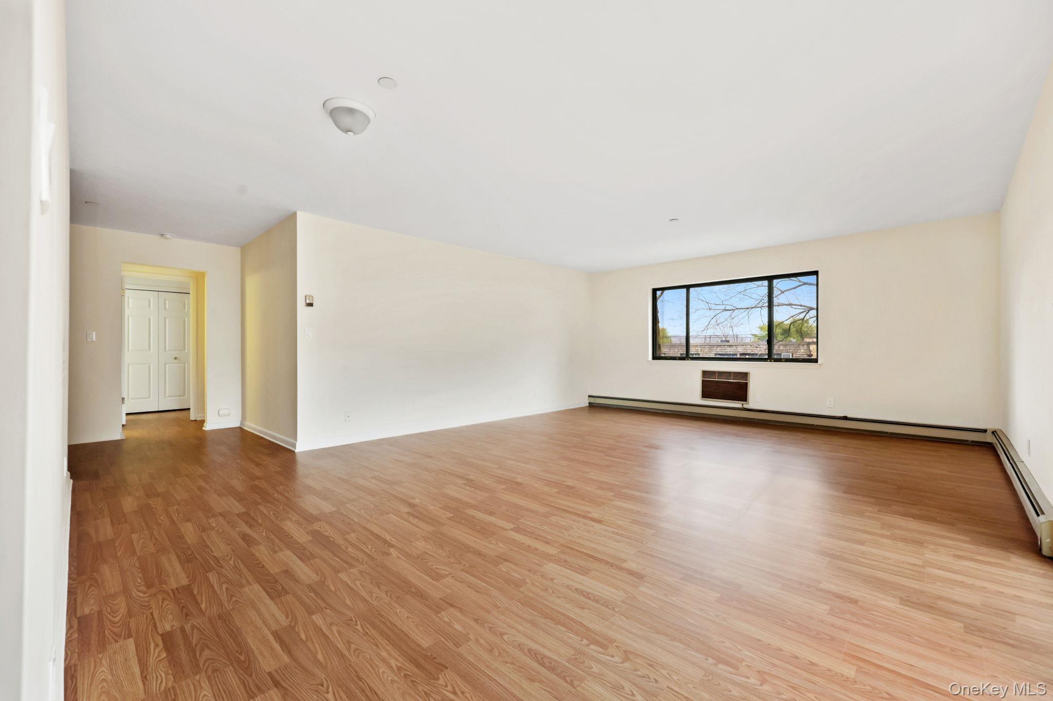 Condo Central Park  Westchester County, NY 10583, MLS-976220-17