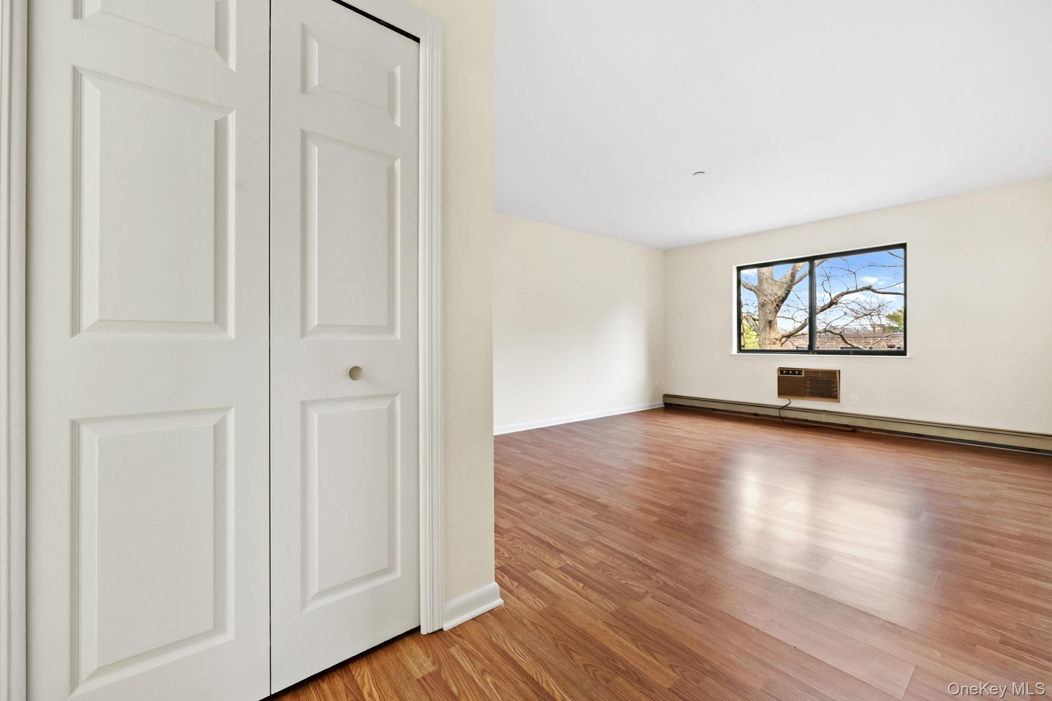 Condo Central Park  Westchester County, NY 10583, MLS-976220-22