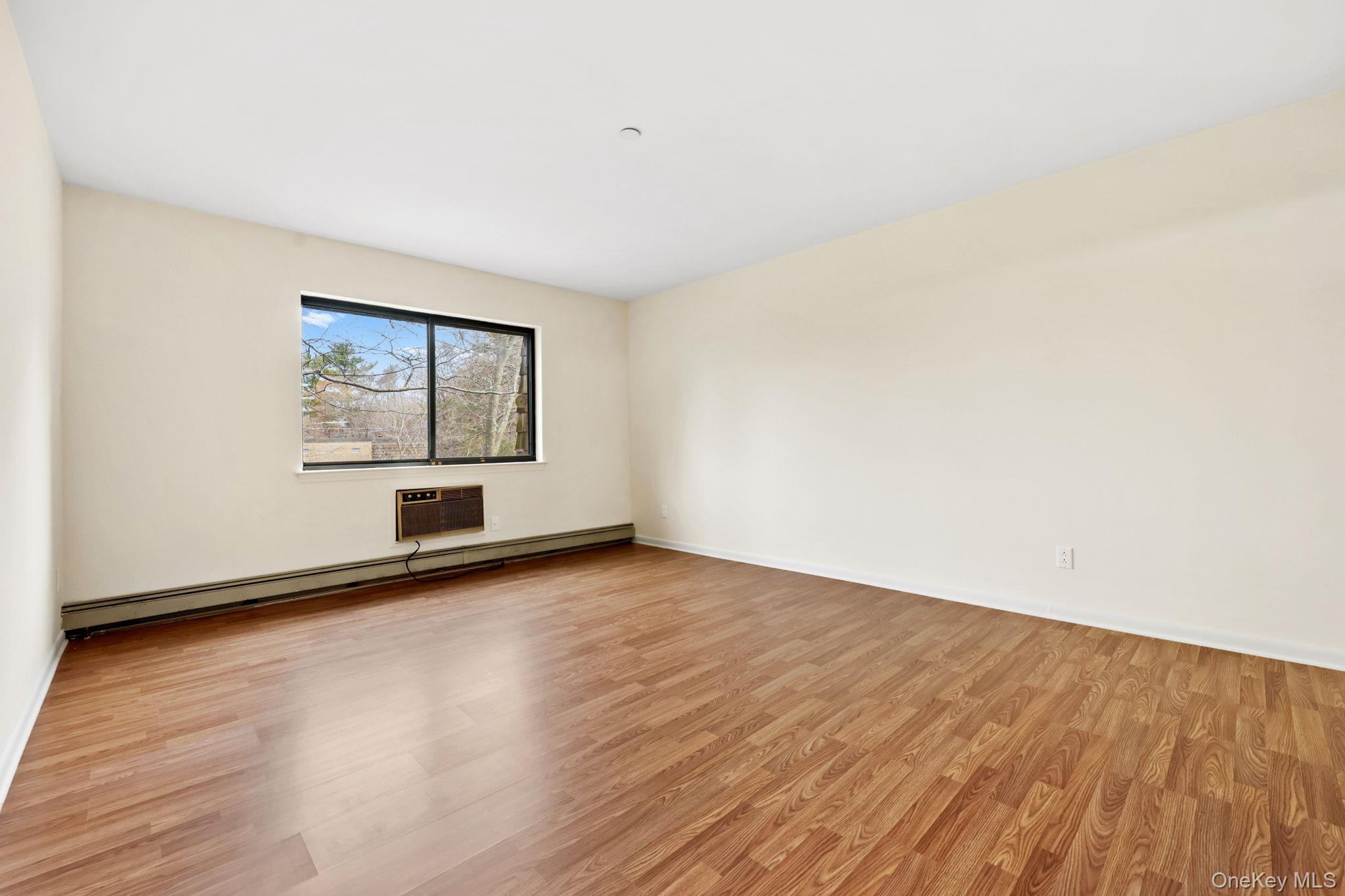 Condo Central Park  Westchester County, NY 10583, MLS-976220-23