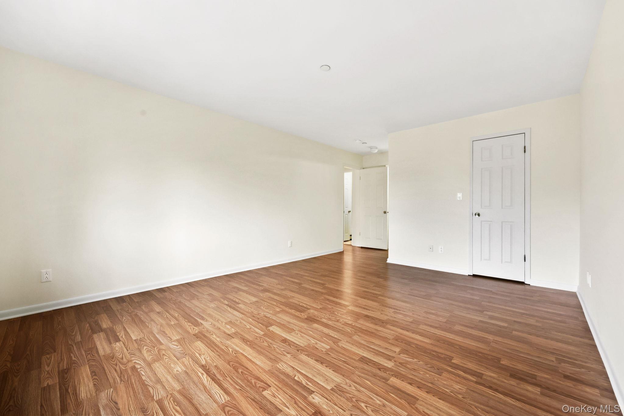 Condo Central Park  Westchester County, NY 10583, MLS-976220-25